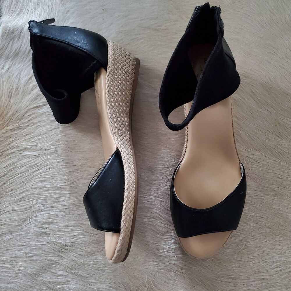 Bandolino Women's Sandals Size 8M Black Low Wedge Espadrille Stretch Ankle Strap